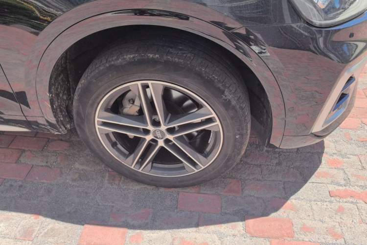 Used Audi Q5L Sportback 2021 40 TFSI Fashion Model Right Front Wheel Hub