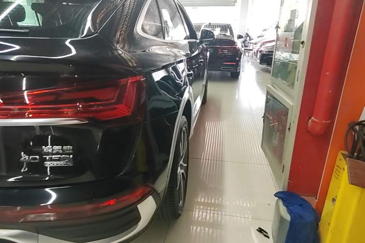 Used Audi Q5L Sportback 2021 40 TFSI Luxury Edition Right Rear Taillight