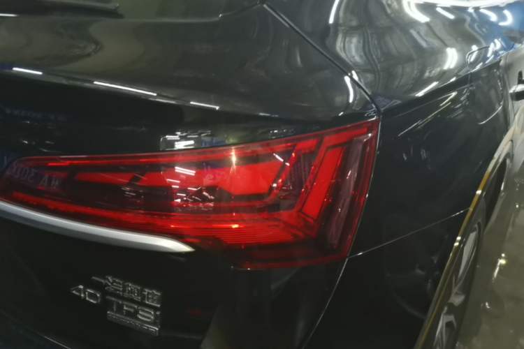 Used Audi Q5L Sportback 2021 40 TFSI Luxury Edition Right Rear Taillight