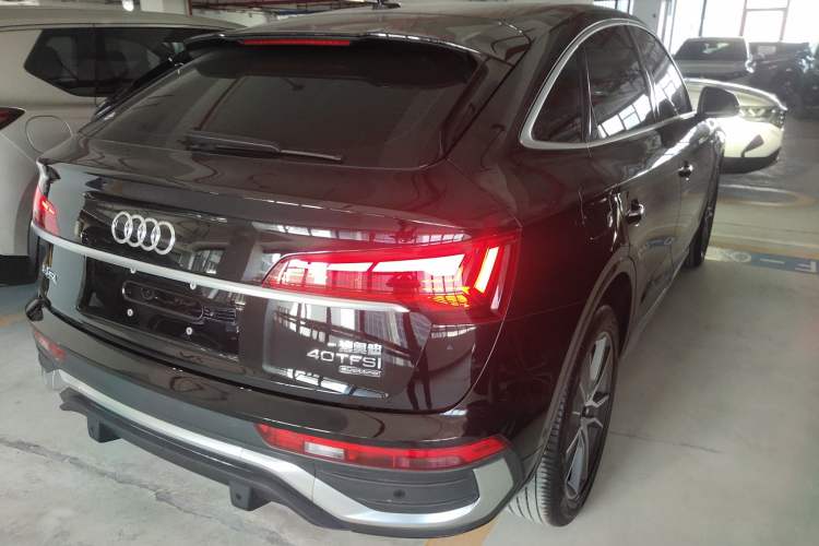 Used Audi Q5L Sportback 2021 40 TFSI Luxury Edition Right Rear Taillight