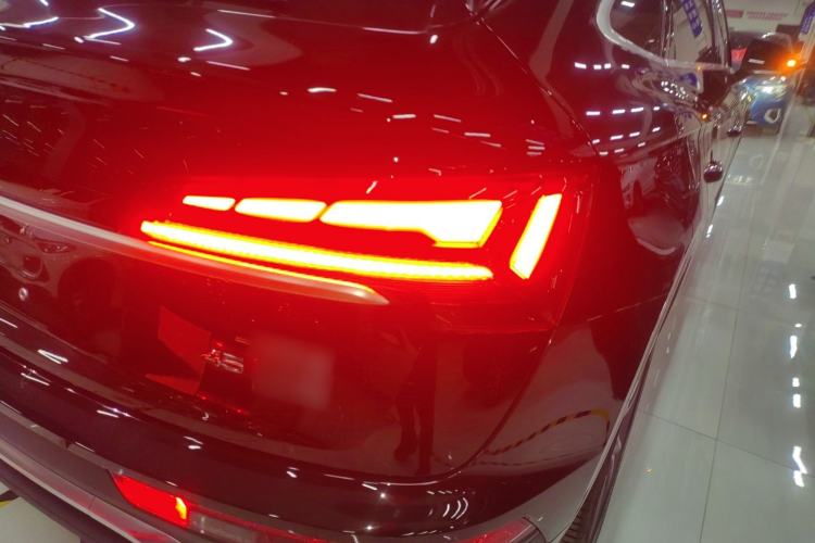 Used Audi Q5L Sportback 2021 45 TFSI Luxury Edition Right Rear Taillight