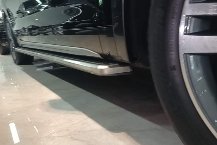 Used Audi Q5L Sportback 2021 40 TFSI Fashion Model Right Side Sill