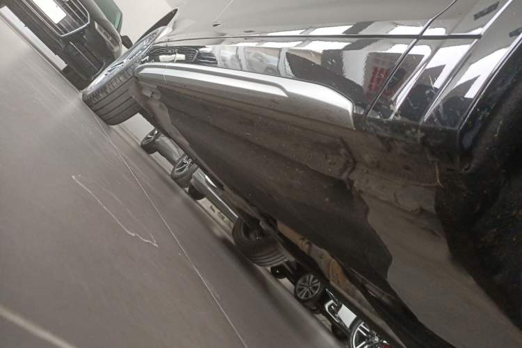 Used Audi Q5L Sportback 2021 40 TFSI Fashion Model Right Side Sill