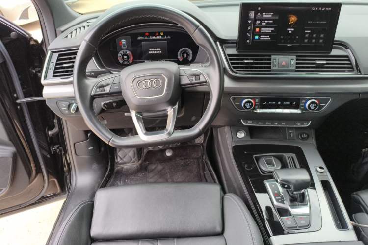 Used Audi Q5L Sportback 2021 40 TFSI Fashion Model Steering Wheel
