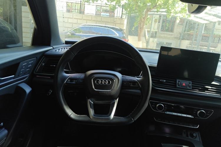 Used Audi Q5L Sportback 2021 40 TFSI Luxury Edition Steering Wheel