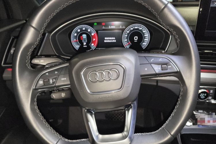 Used Audi Q5L Sportback 2021 40 TFSI Fashion Model Steering Wheel
