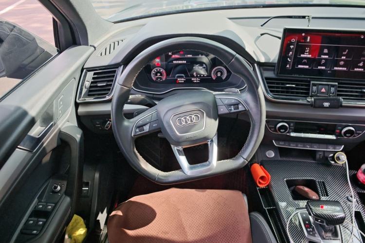Used Audi Q5L Sportback 2021 40 TFSI Fashion Model Steering Wheel