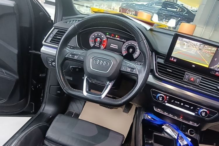 Used Audi Q5L Sportback 2021 40 TFSI Fashion Model Steering Wheel