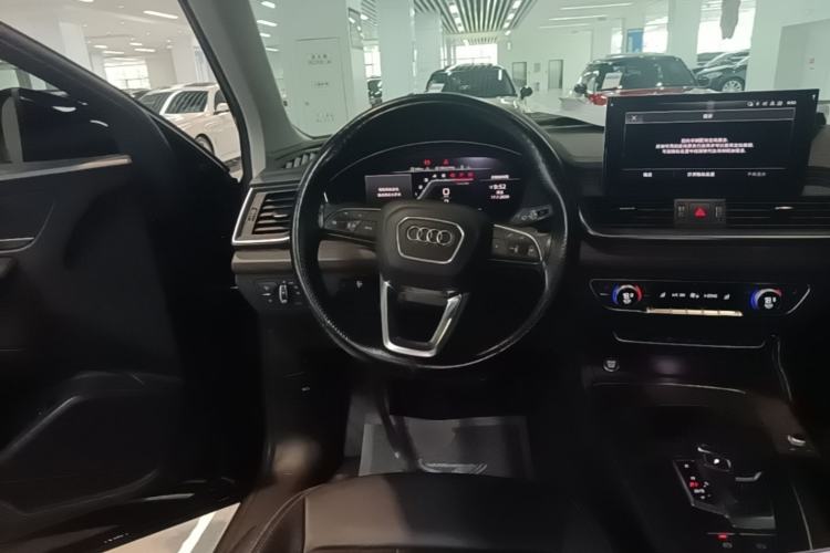 Used Audi Q5L Sportback 2021 40 TFSI Fashion Model Steering Wheel
