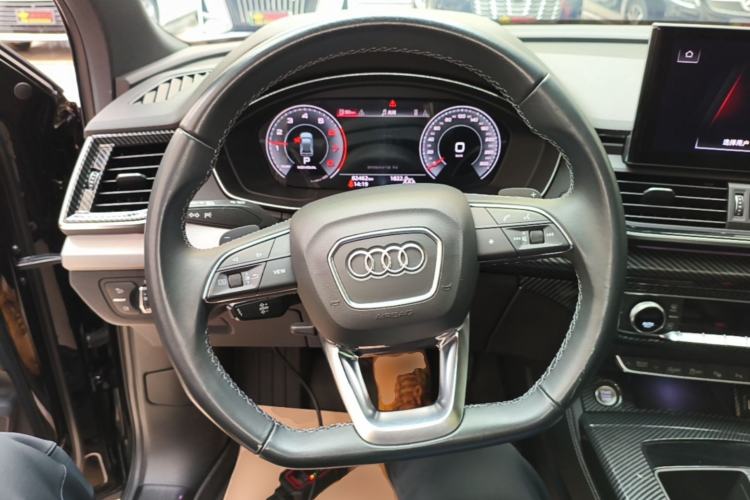 Used Audi Q5L Sportback 2021 40 TFSI Fashion Model Steering Wheel