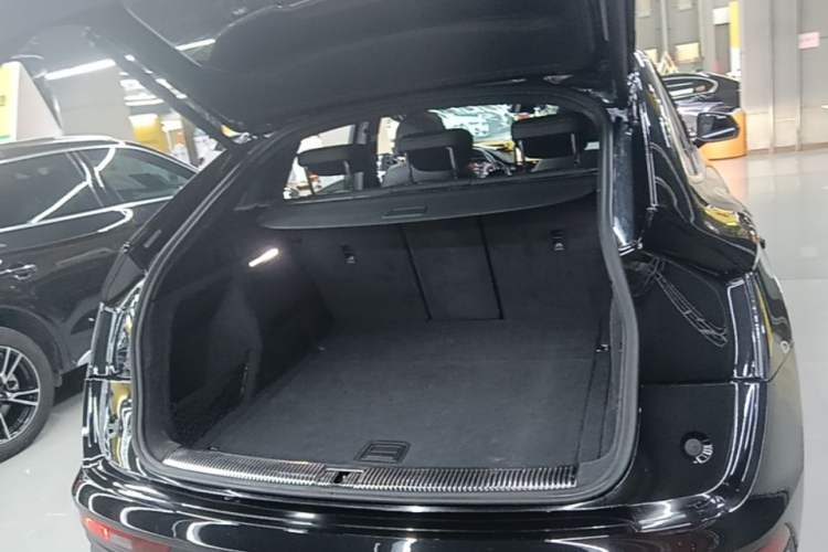 Used Audi Q5L Sportback 2021 40 TFSI Fashion Model Trunk
