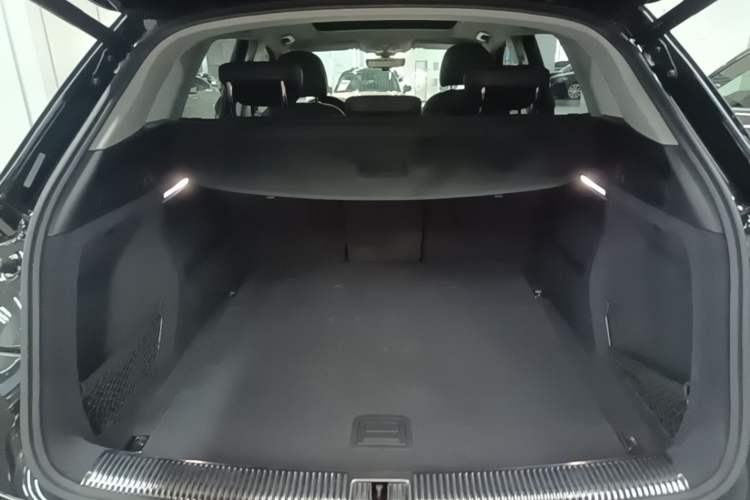 Used Audi Q5L Sportback 2021 40 TFSI Fashion Model Trunk