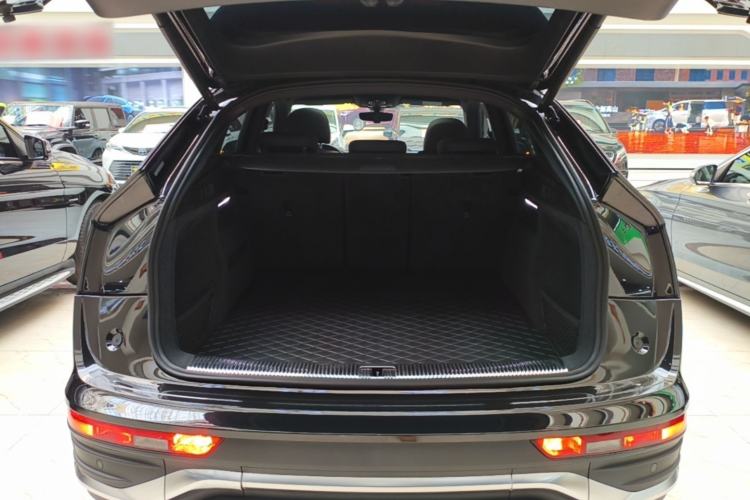 Used Audi Q5L Sportback 2021 40 TFSI Fashion Model Trunk