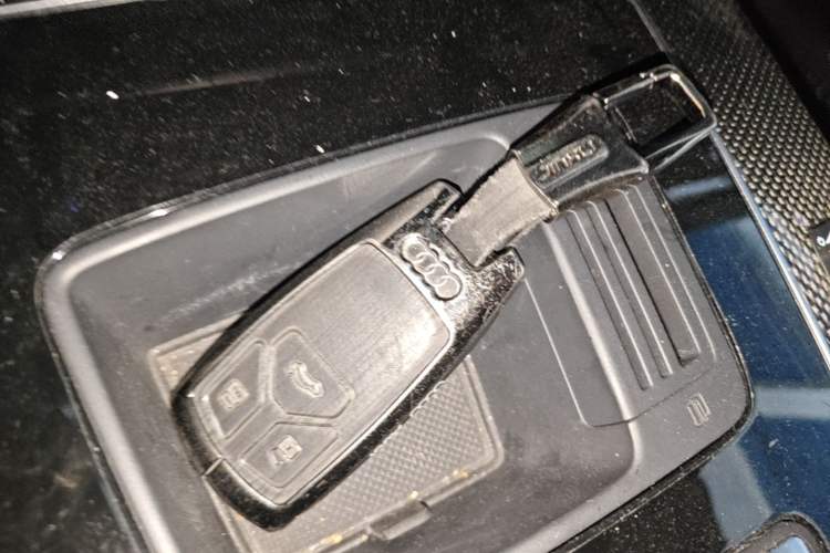 Used Audi Q5L Sportback 2021 45 TFSI Prestige Edition Vehicle Key