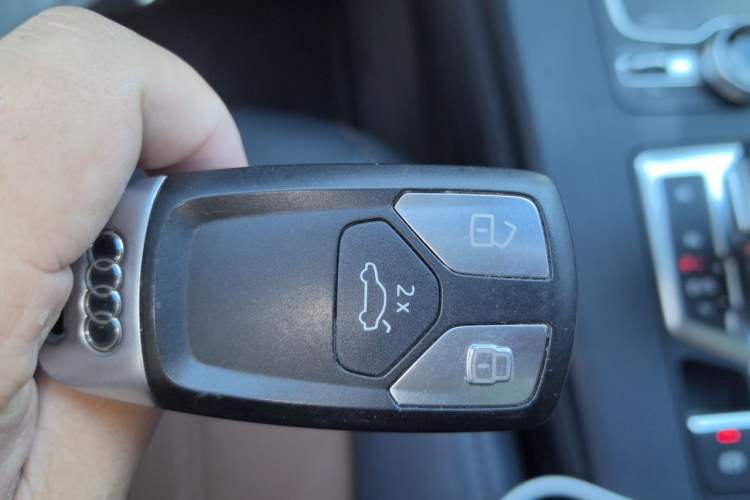 Used Audi Q5L Sportback 2021 40 TFSI Fashion Model Vehicle Key