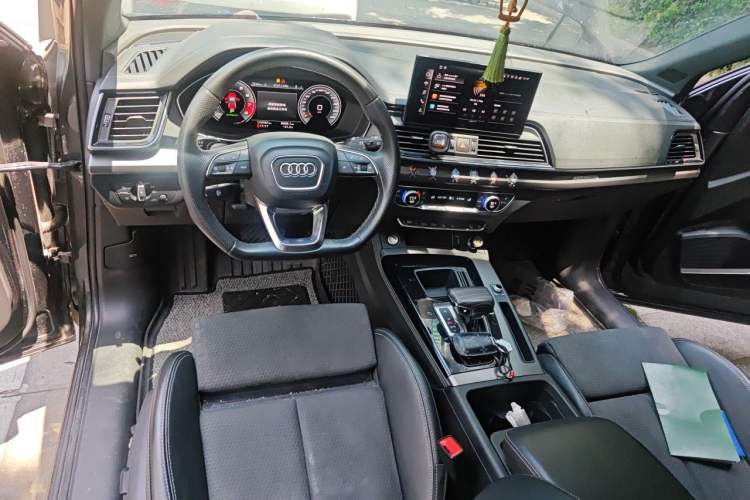 Used Audi Q5L Sportback 2021 45 TFSI Luxury Edition Center Console