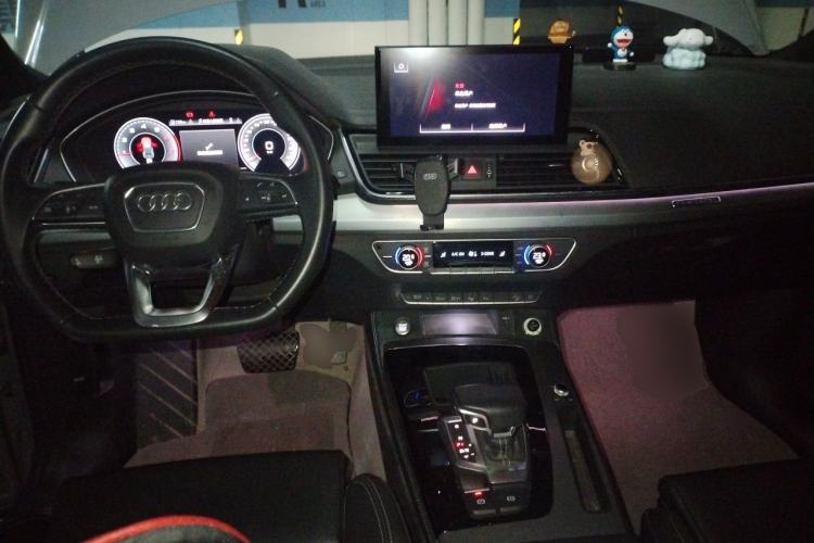 Used Audi Q5L Sportback 2021 40 TFSI Fashion Model Center Console
