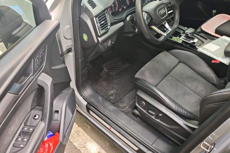 Used Audi Q5L Sportback 2021 40 TFSI Luxury Edition Driver Seat
