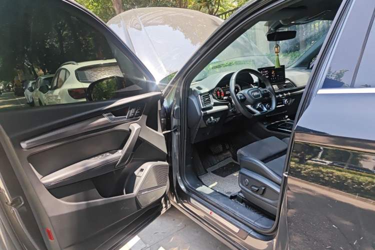 Used Audi Q5L Sportback 2021 45 TFSI Luxury Edition Driver Seat