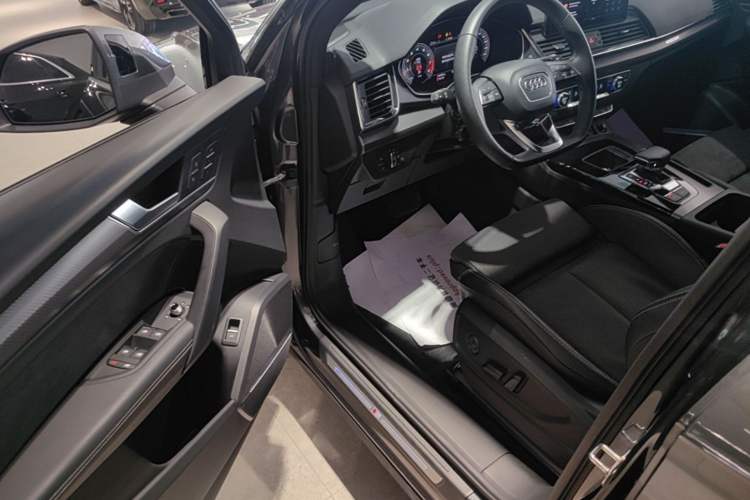 Used Audi Q5L Sportback 2021 45 TFSI Luxury Edition Driver Seat