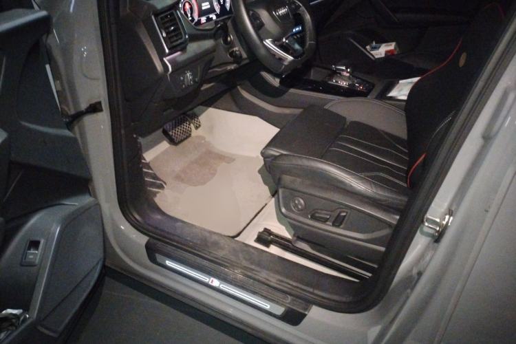 Used Audi Q5L Sportback 2021 40 TFSI Fashion Model Driver Seat