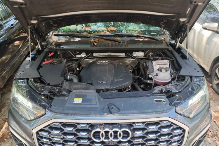 Used Audi Q5L Sportback 2021 40 TFSI Luxury Edition Engine Bay