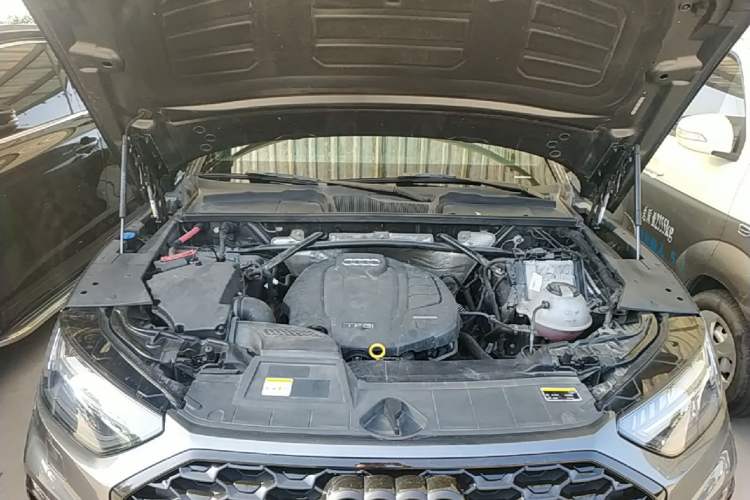 Used Audi Q5L Sportback 2021 45 TFSI Prestige Edition Engine Bay