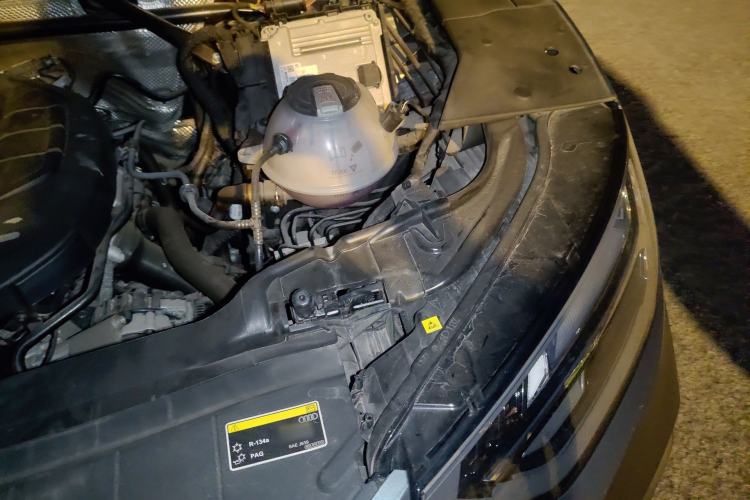 Used Audi Q5L Sportback 2021 40 TFSI Luxury Edition Engine Bay Left