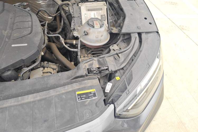 Used Audi Q5L Sportback 2021 40 TFSI Luxury Edition Engine Bay Left