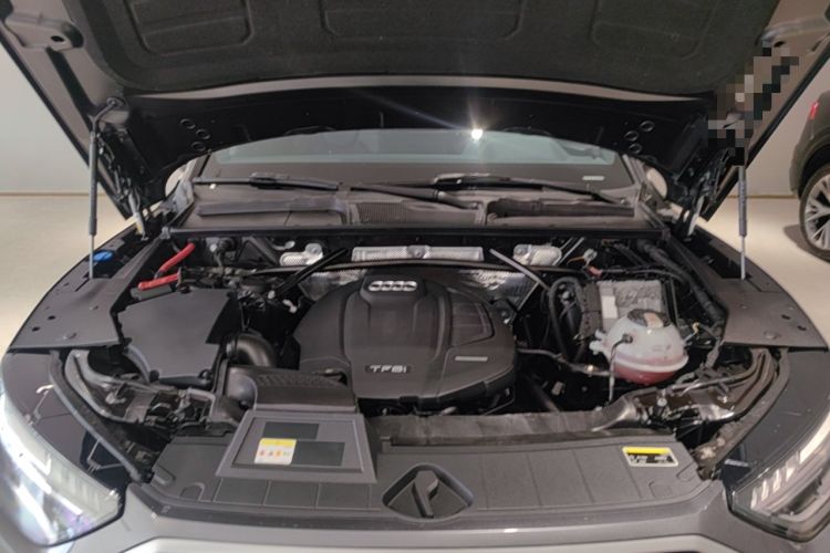Used Audi Q5L Sportback 2021 45 TFSI Luxury Edition Engine Bay