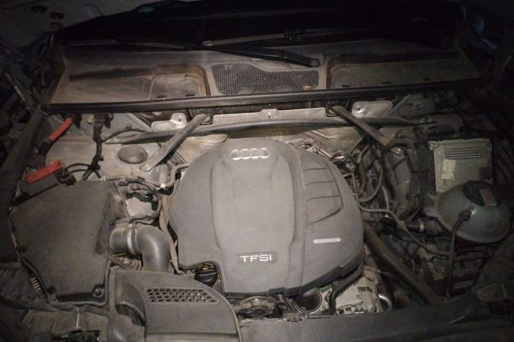 Used Audi Q5L Sportback 2021 40 TFSI Fashion Model Engine Bay