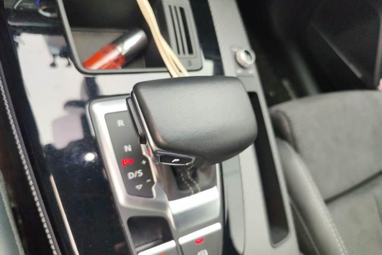 Used Audi Q5L Sportback 2021 45 TFSI Luxury Edition Gear Lever
