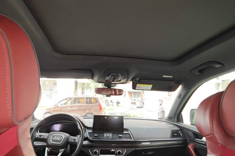 Used Audi Q5L Sportback 2021 40 TFSI Enjoy Life Edition Headliner