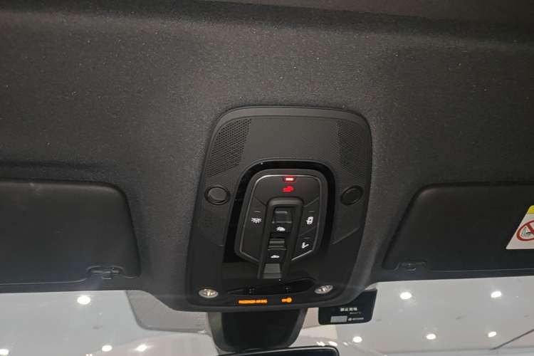 Used Audi Q5L Sportback 2021 40 TFSI Launch Special Edition Headliner