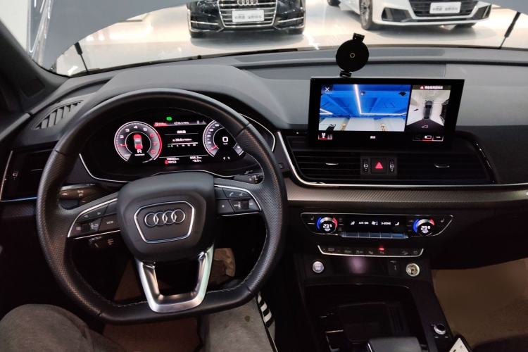 Used Audi Q5L Sportback 2021 40 TFSI Launch Special Edition Interior 2