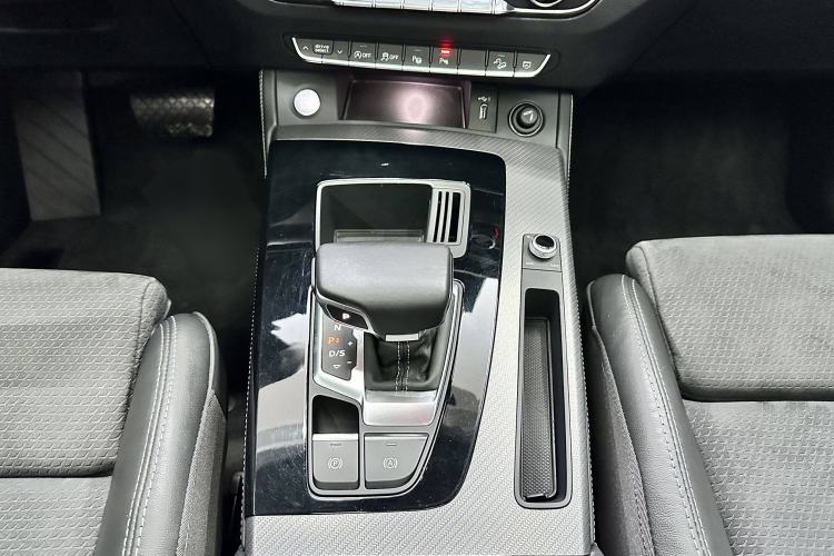 Used Audi Q5L Sportback 2021 45 TFSI Luxury Edition Interior 3