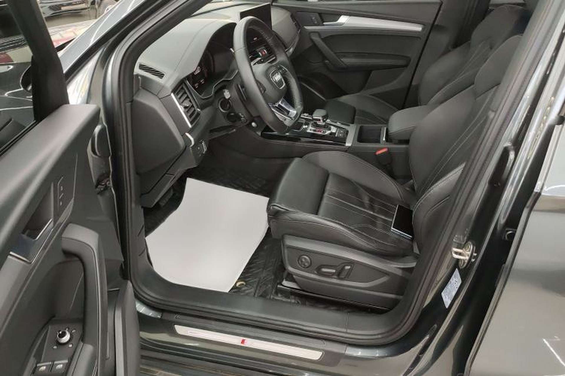Used Audi Q5L Sportback 2021 40 TFSI Fashion Model Interior 3
