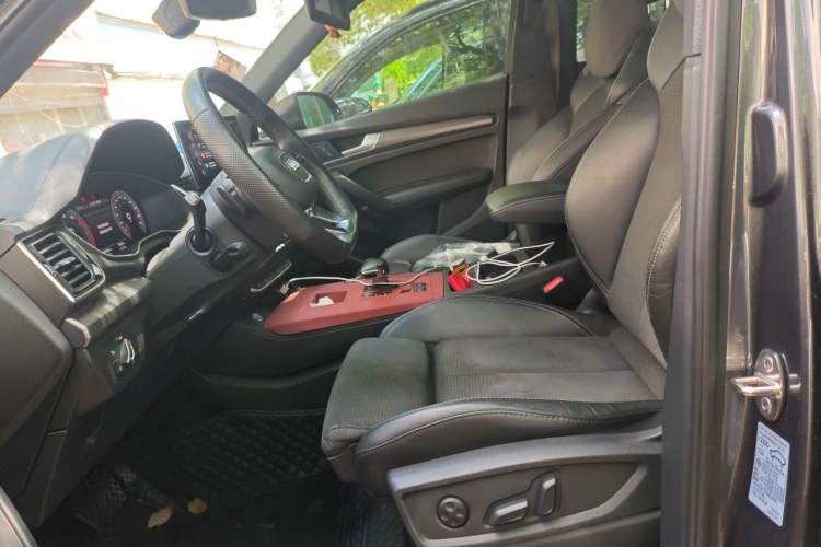 Used Audi Q5L Sportback 2021 40 TFSI Luxury Edition Left Front Seat