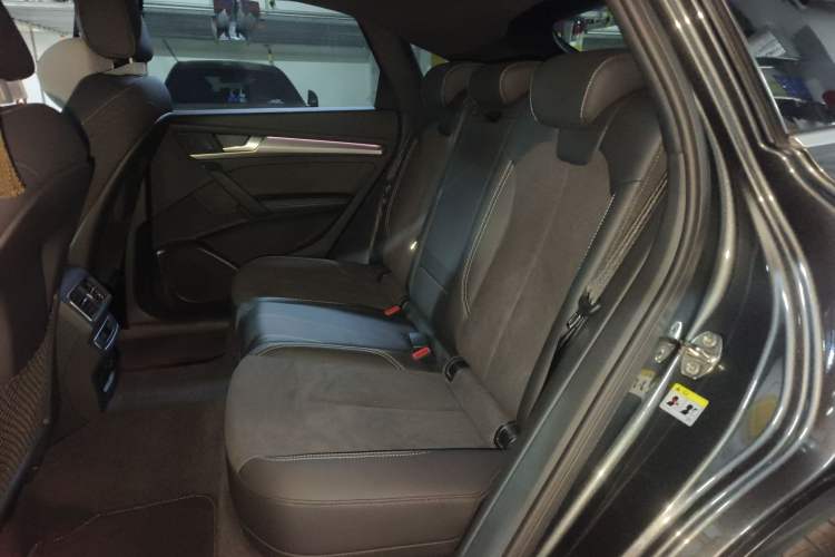 Used Audi Q5L Sportback 2021 40 TFSI Luxury Edition Left Rear Seat