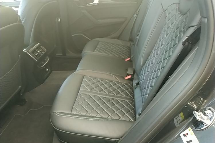 Used Audi Q5L Sportback 2021 45 TFSI Prestige Edition Left Rear Seat