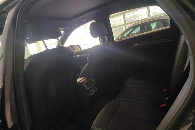 Used Audi Q5L Sportback 2021 45 TFSI Luxury Edition Left Rear Seat