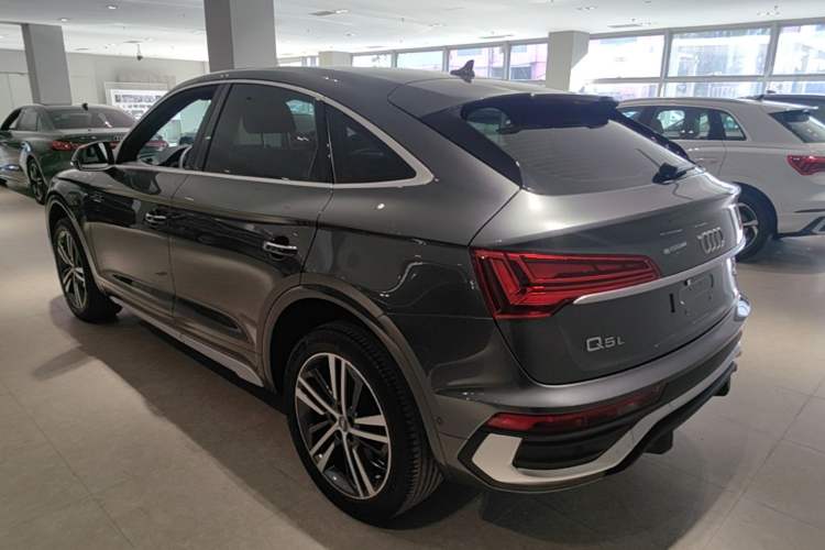 Used Audi Q5L Sportback 2021 45 TFSI Luxury Edition Rear Left 45 Deg