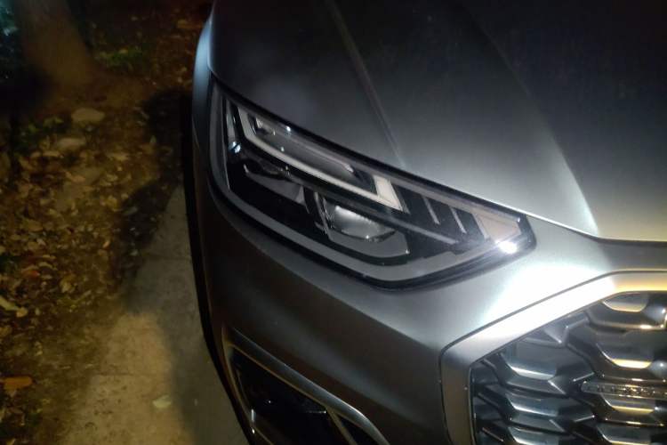 Used Audi Q5L Sportback 2021 40 TFSI Luxury Edition Right Front Headlight