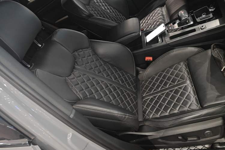 Used Audi Q5L Sportback 2021 40 TFSI Launch Special Edition Right Front Seat