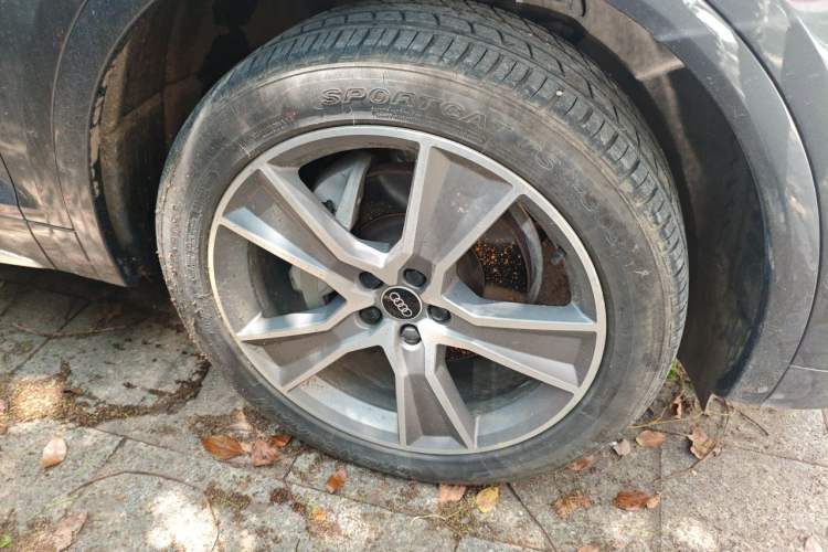 Used Audi Q5L Sportback 2021 40 TFSI Luxury Edition Right Front Wheel Hub