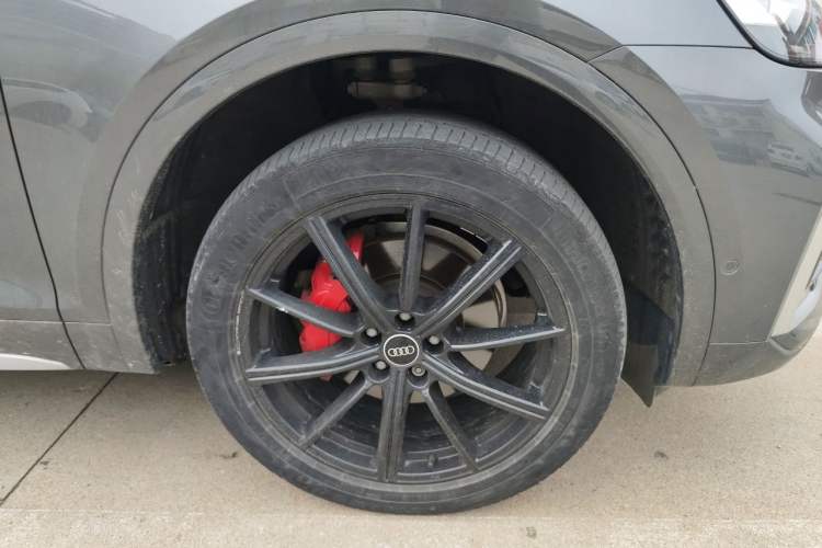 Used Audi Q5L Sportback 2021 45 TFSI Luxury Edition Right Front Wheel Hub
