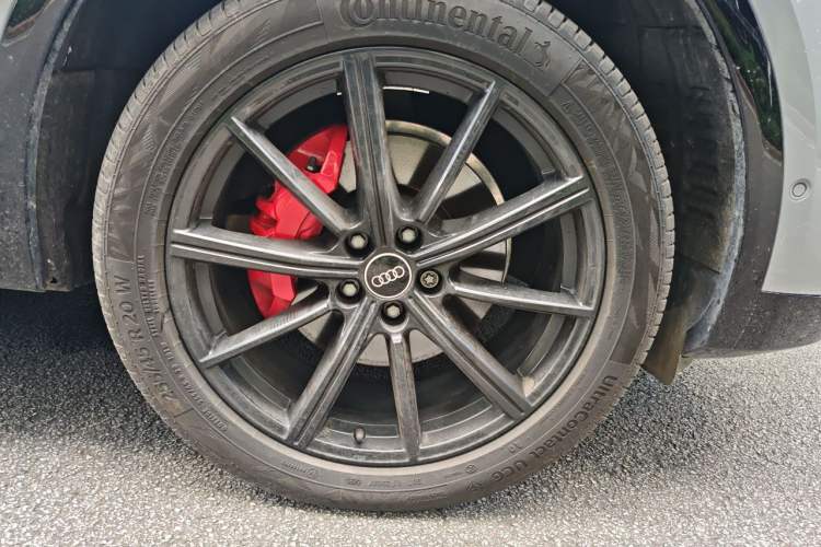 Used Audi Q5L Sportback 2021 40 TFSI Luxury Edition Right Front Wheel Hub