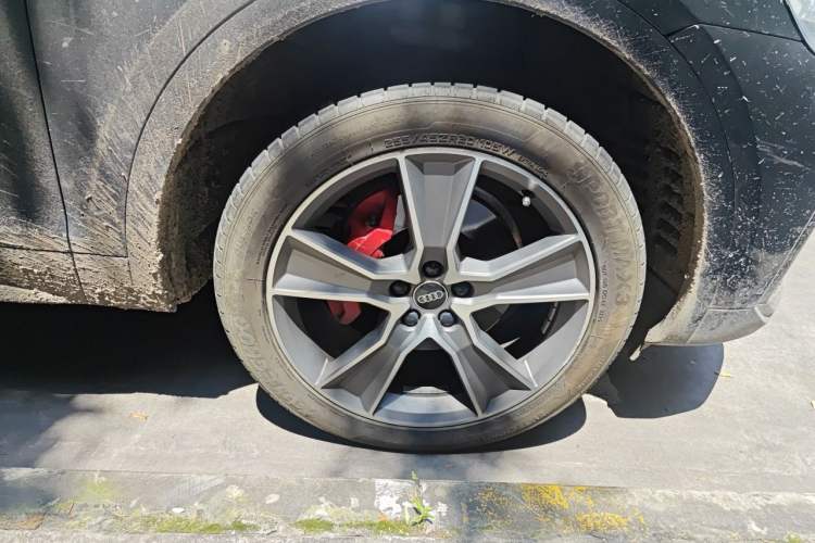 Used Audi Q5L Sportback 2021 45 TFSI Luxury Edition Right Front Wheel Hub