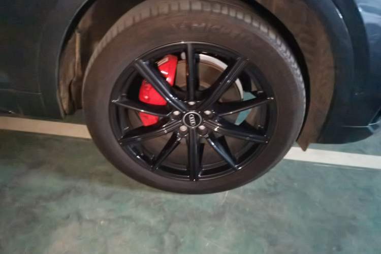 Used Audi Q5L Sportback 2021 45 TFSI Luxury Edition Right Front Wheel Hub