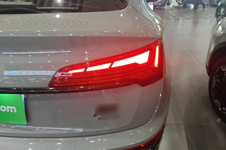 Used Audi Q5L Sportback 2021 40 TFSI Launch Special Edition Right Rear Taillight